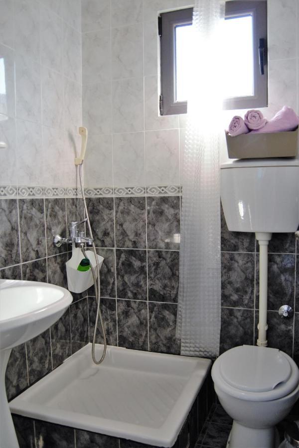 Yeshill Apart & Studio Budua Esterno foto